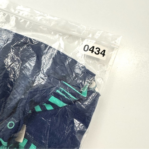 Tommy Bahama Toddler Boys Sz 3T Teal /Blue One Piece Bodysuit Rashguard Swimsuit - Picture 8 of 8